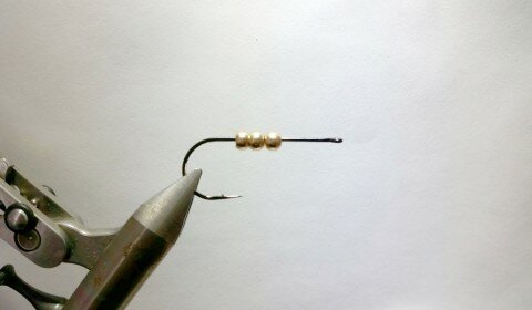 Front hook: Partridge Universal Predator size 2/0, Beads: 3/16 (5mm) Tungsten